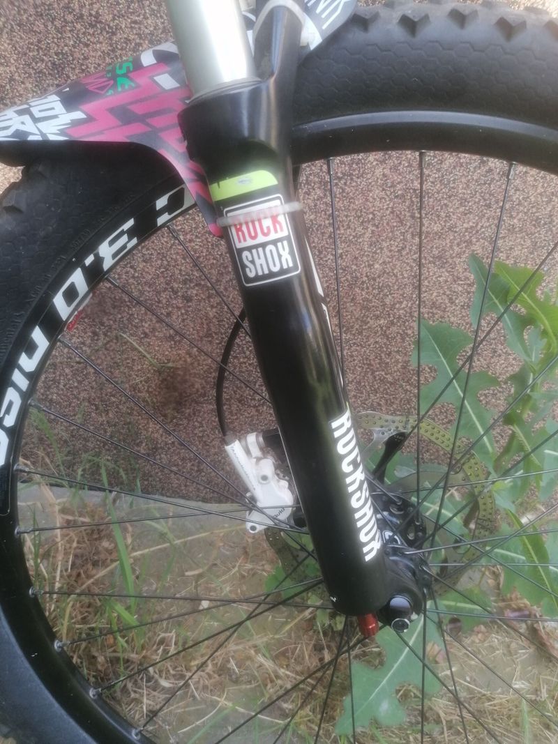 Celoodpružené kolo cannondale rz120