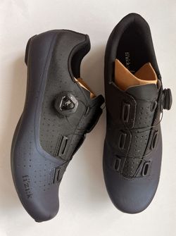 Nové silniční tretry Fizik Tempo Overcurve R4
