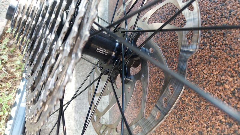 Zapletená kola boost 29"