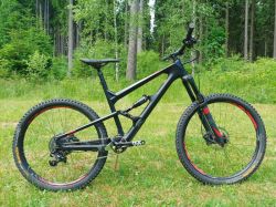 FOCUS SAM Carbonu 27,5 vel. L