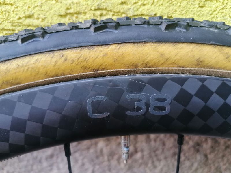 Prodám zapletená cyklokrosová kola KASTAR C38