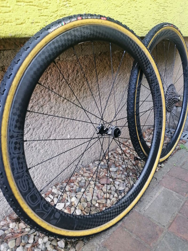 Prodám zapletená cyklokrosová kola KASTAR C38
