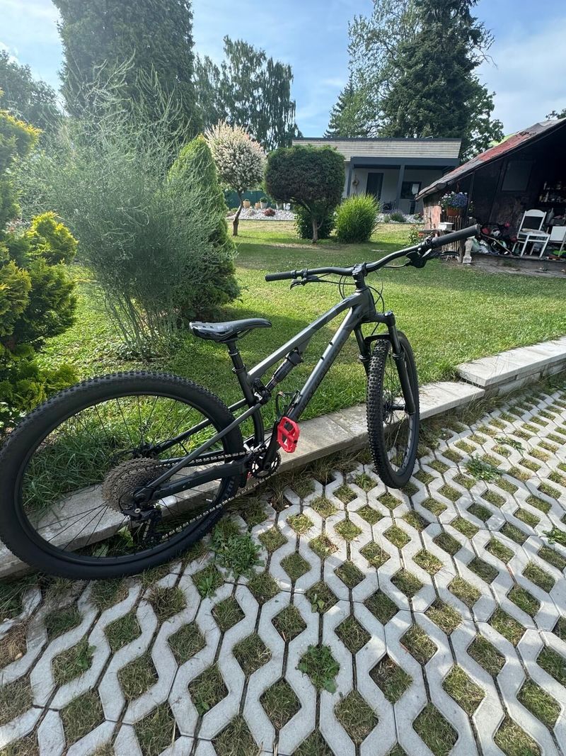 Rocky Mountain ELEMENT ALLOY 10 C1 2023