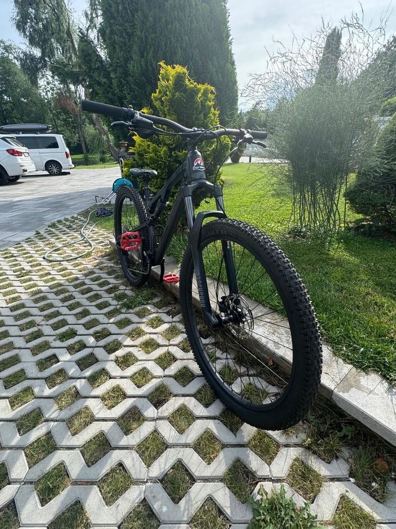 Rocky Mountain ELEMENT ALLOY 10 C1 2023