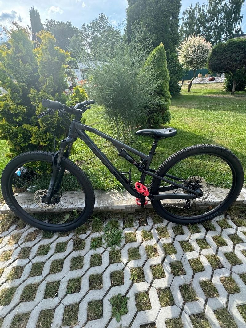 Rocky Mountain ELEMENT ALLOY 10 C1 2023