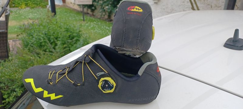 Prodám silniční tretry Northwave Extreme RR vel.42