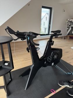 Tacx® NEO Bike Plus trenažér