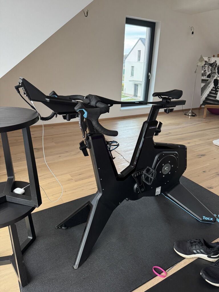 Tacx® NEO Bike Plus trenažér