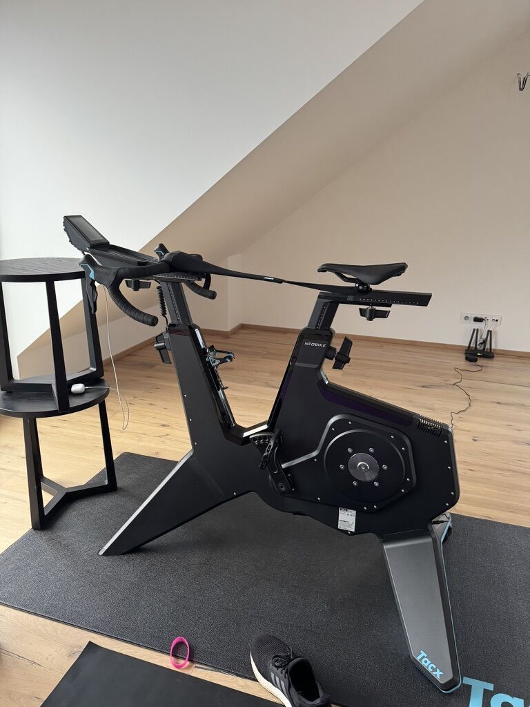 Tacx® NEO Bike Plus trenažér