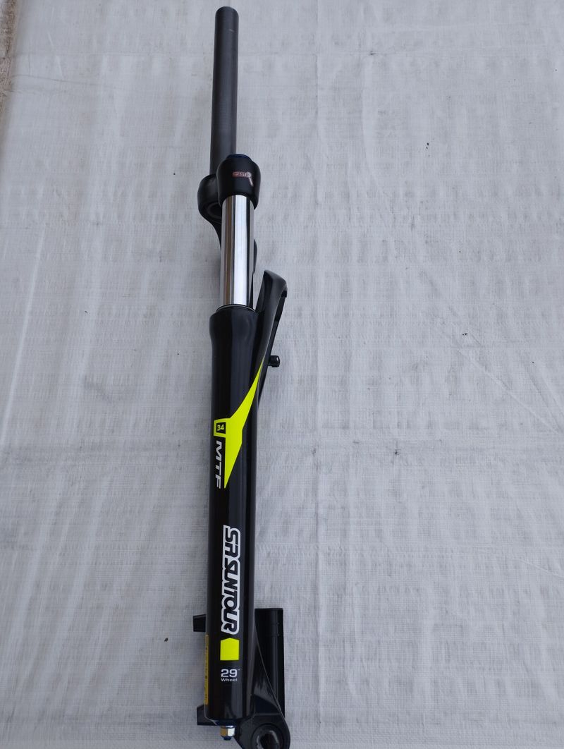 Vidlice SR Santour 29" pružinová