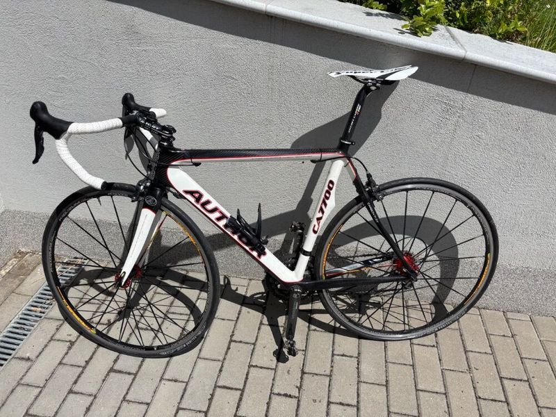 Silniční kolo Author CA 7700 – Shimano Ultegra, karbon, 6,9 kg