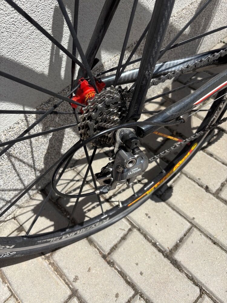 Silniční kolo Author CA 7700 – Shimano Ultegra, karbon, 6,9 kg