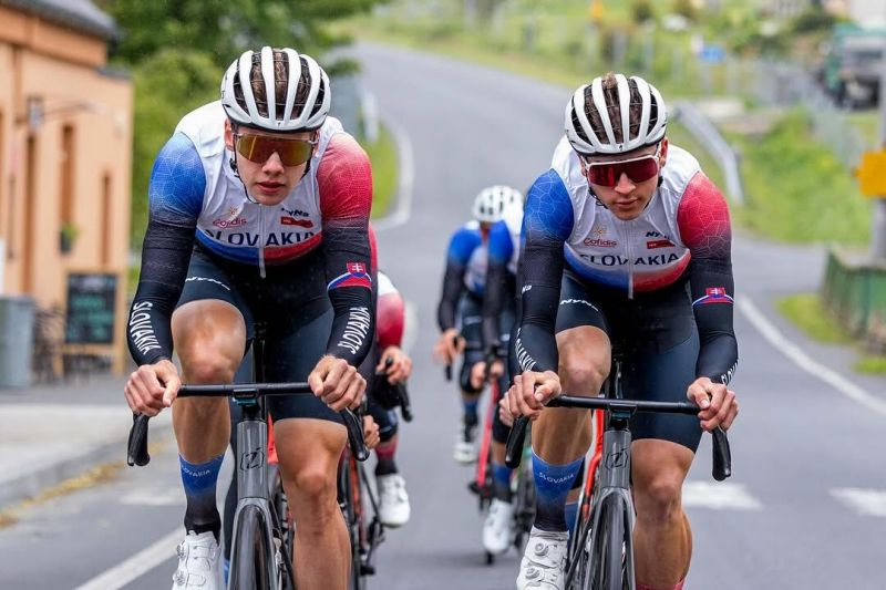 Isaac Element (2024), Ultegra Di2, FFWD Ryot 55, vel. 56 / L (3D Sedlo, Powermeter 4iii)