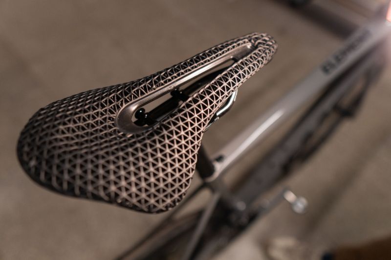 Isaac Element (2024), Ultegra Di2, FFWD Ryot 55, vel. 56 / L (3D Sedlo, Powermeter 4iii)
