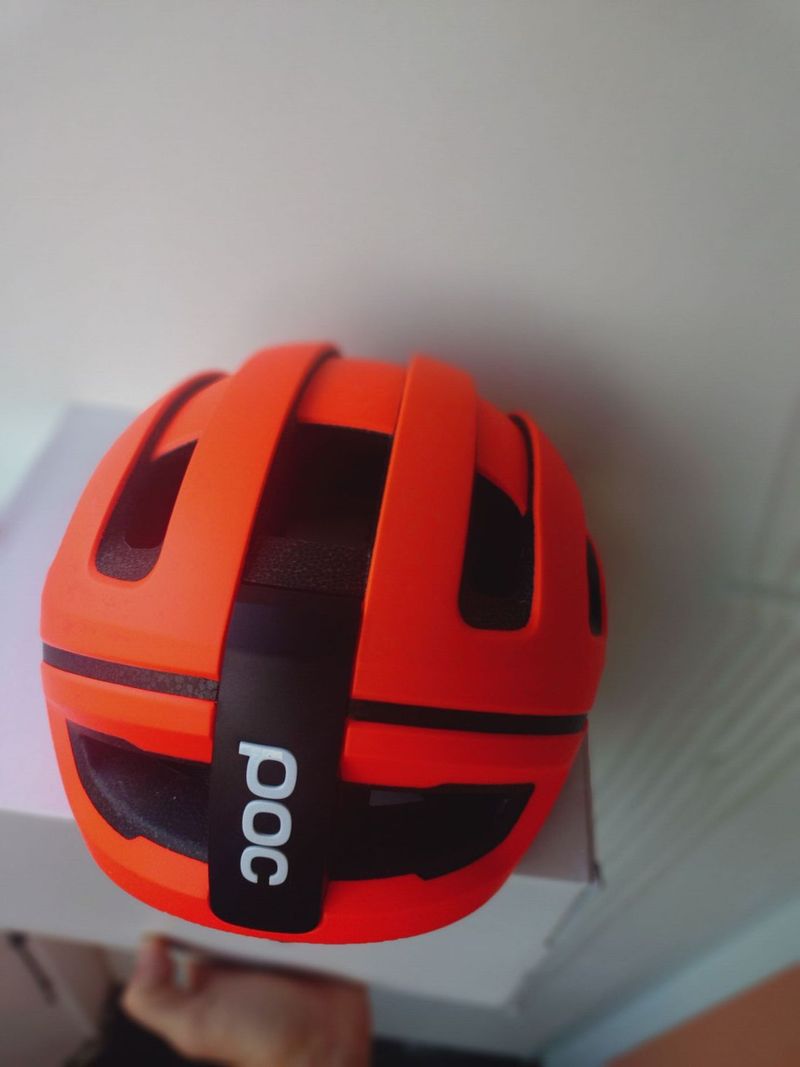 POC OMNE air mips 