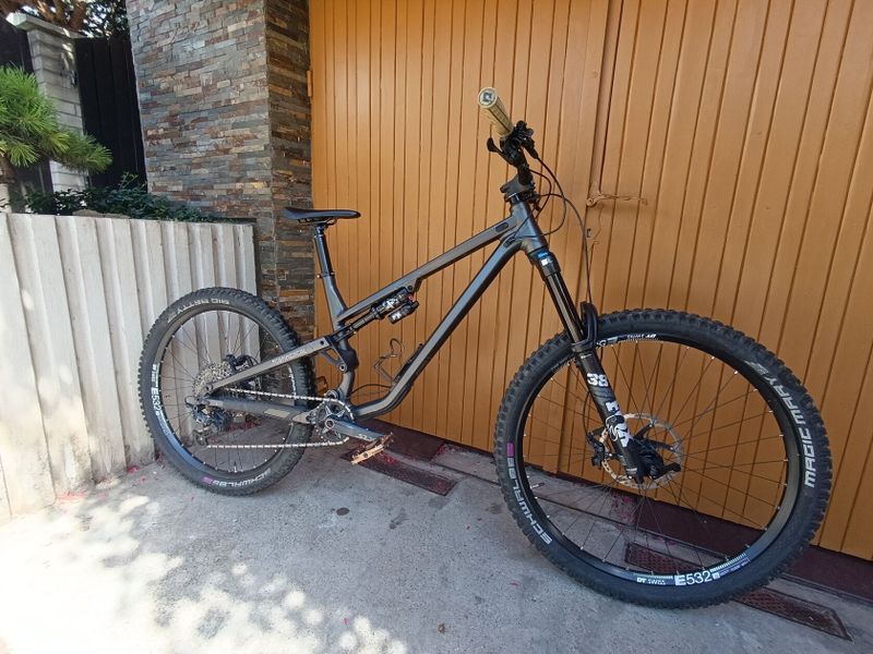 Commencal Meta SX V4 2025