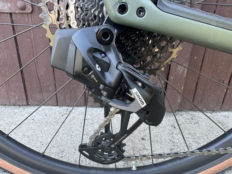 Nove gravel kolo model 2025 vel.52 sram eTap najeto 50km