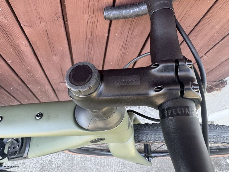 Nove gravel kolo model 2025 vel.52 sram eTap najeto 50km