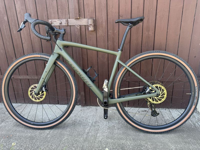 Nove gravel kolo model 2025 vel.52 sram eTap najeto 50km