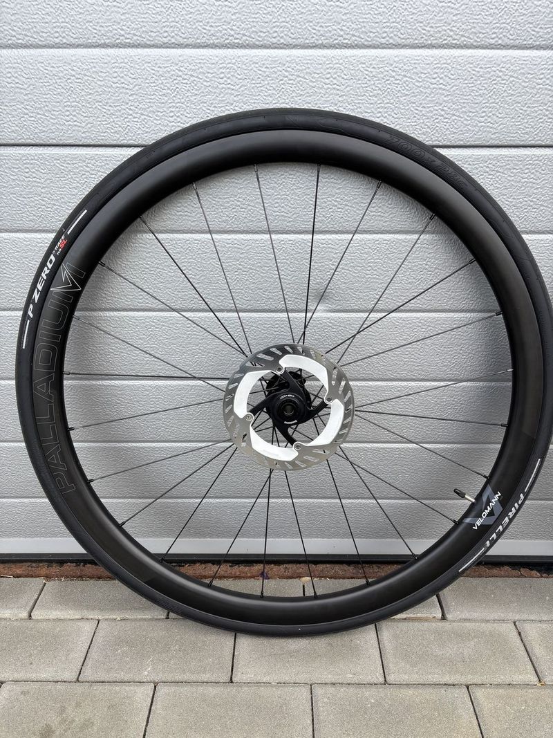 Prodám nová karbonová kola Velomann Palladium 33mm + kotouče + pláště