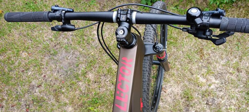 29" GHOST Lector Essential, 1x12, karbon