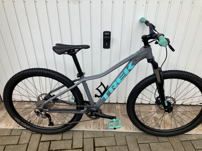 TREK 27,5