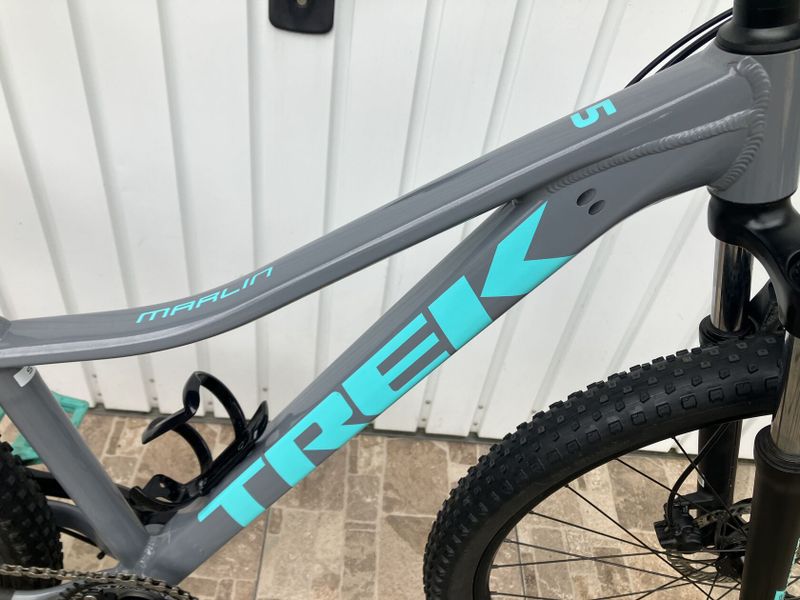 TREK 27,5