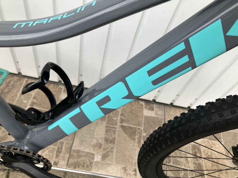 TREK 27,5