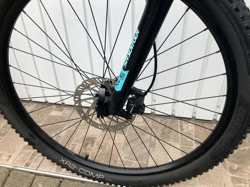 TREK 27,5