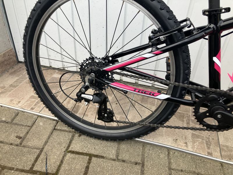 TREK 24