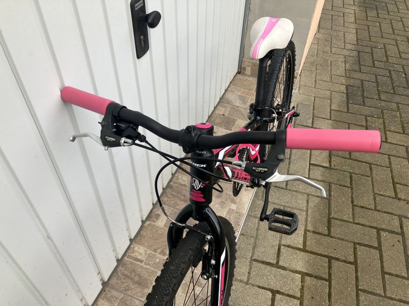 TREK 24