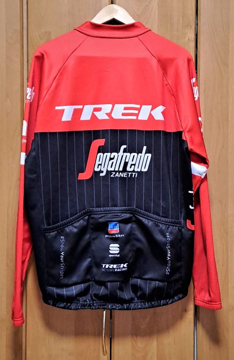 Cyklistické fleecové oblečení s nápisy TREK