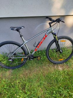 TREK MARLIN 4