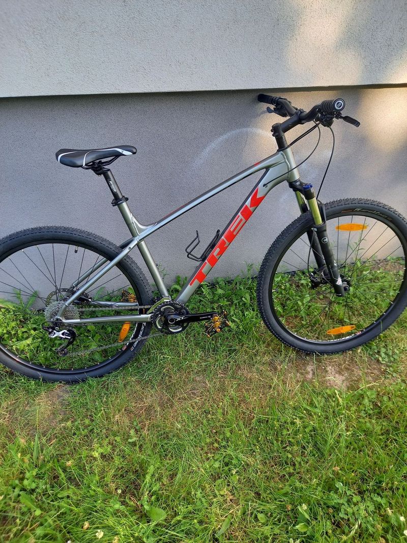 TREK MARLIN 4