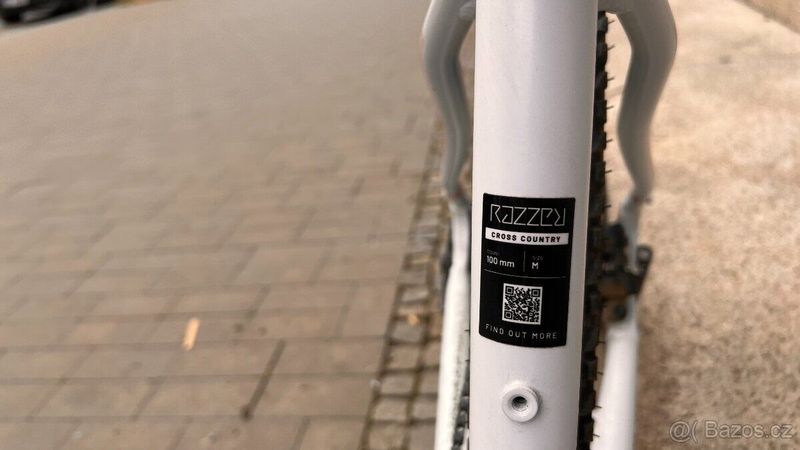 Horské kolo PELLS Razzer Zero W