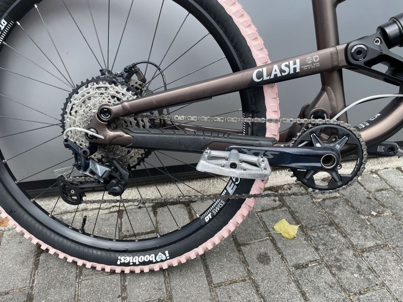 Commencal Clash 2024