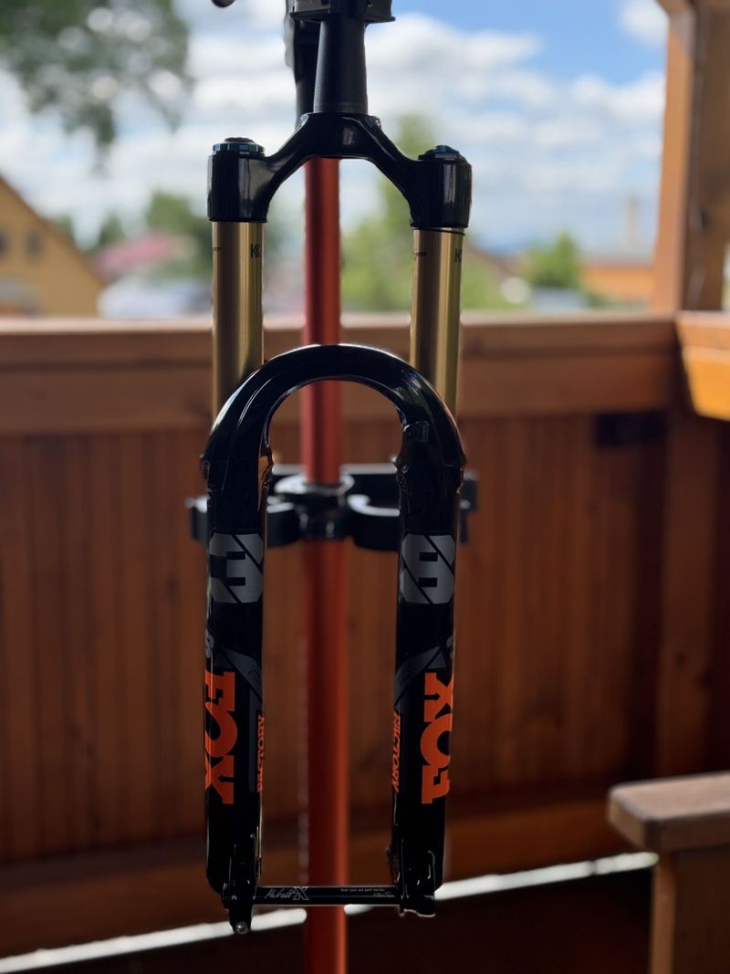 FOX 38 FLOAT FACTORY GRIP X2