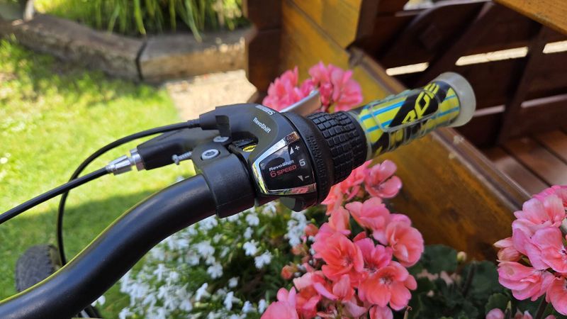 Dětské kolo 20" Rock Machine Surge 4-9let postava 100-135cm jako NOVÉ nevyužité!
