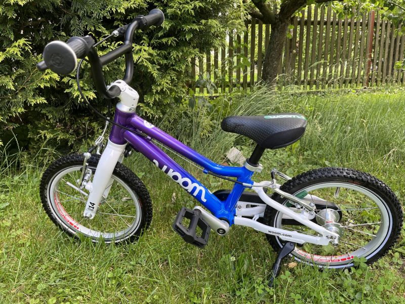 🚲💜 WOOM 2 – dětské kolo 14" – limitovaná barevná edice + příslušenství