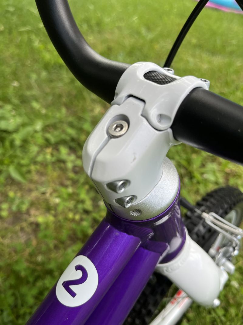 🚲💜 WOOM 2 – dětské kolo 14" – limitovaná barevná edice + příslušenství