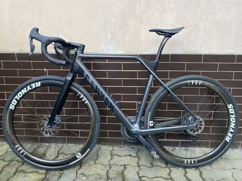 Canyon Inflite SF SL 8.0 Team Di2 elektro-řazení