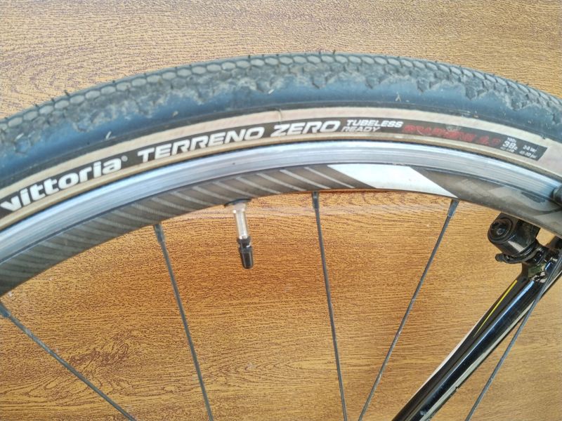 Scott team CX -stavba na novém rámu , najeto 200km