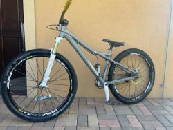 Dirt bike 