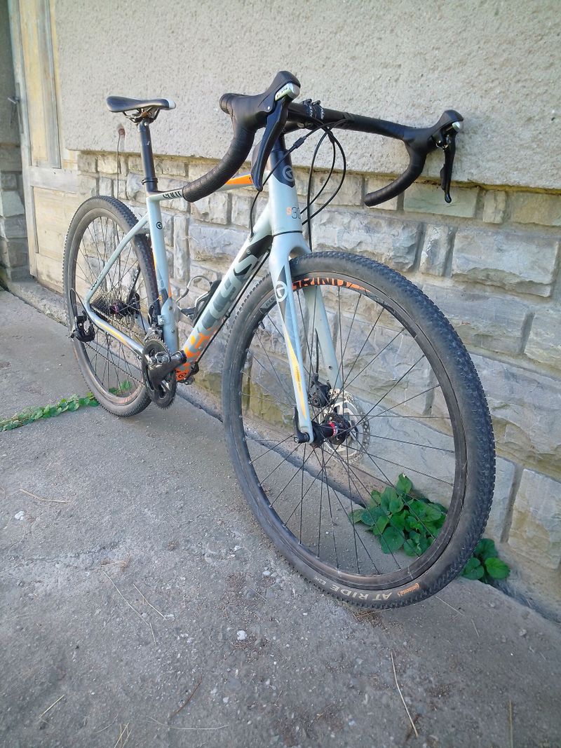 Kellys Soot 30 shimano 105