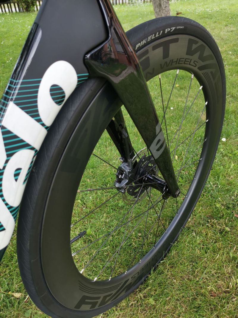Prodám silniční závodní kolo CERVÉLO S5