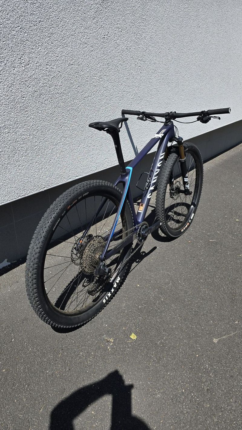 Horské kolo Canyon Exceed CF SLX