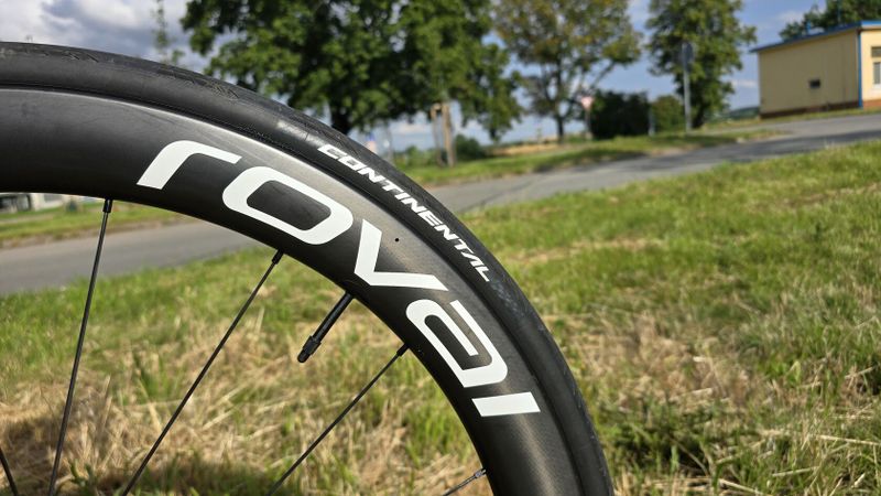Kola Roval Rapide CLX 2 51/60mm(Keramicka loziska)