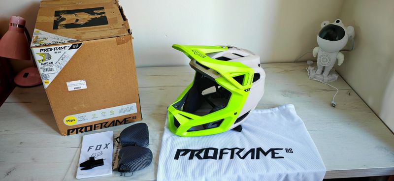 FOX Proframe RS Mips, MTB helma, přilba