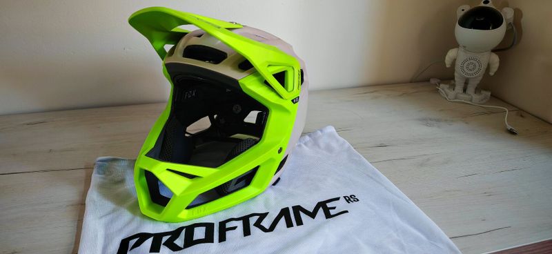 FOX Proframe RS Mips, MTB helma, přilba