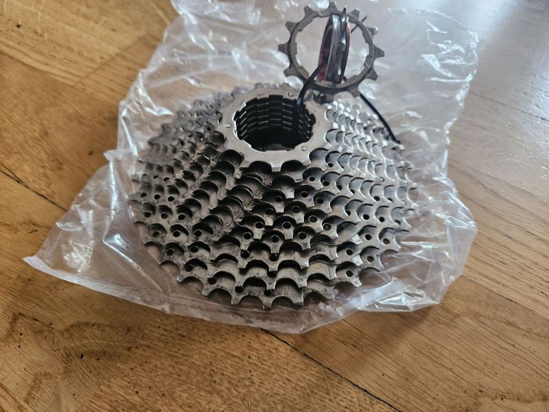 Prodám 12x2 hydraulický groupset